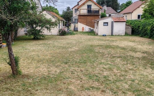 IM8106 PAVILLON F5 sur terrain 890M² et 2 gîtes indépendants