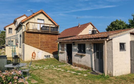 IM8106 PAVILLON F5 sur terrain 890M² et 2 gîtes indépendants