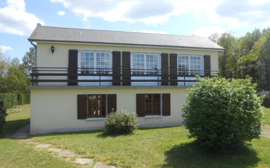 IM8121 PAVILLON / SOUS-SOL PROCHE LORIS