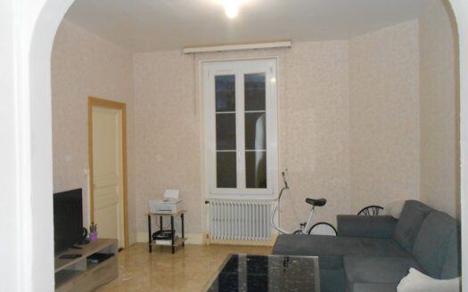 IM184L MAISON 4 CHAMBRES avec Garage