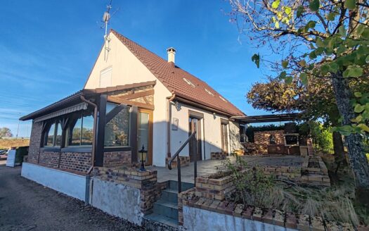 IM8135 PAVILLON familial Villemandeur .